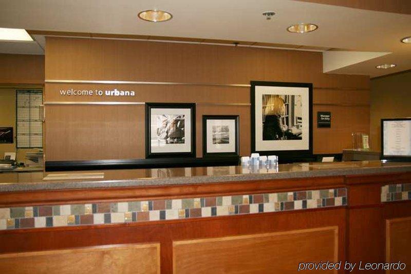 Hampton Inn Champaign/Urbana Beltér fotó