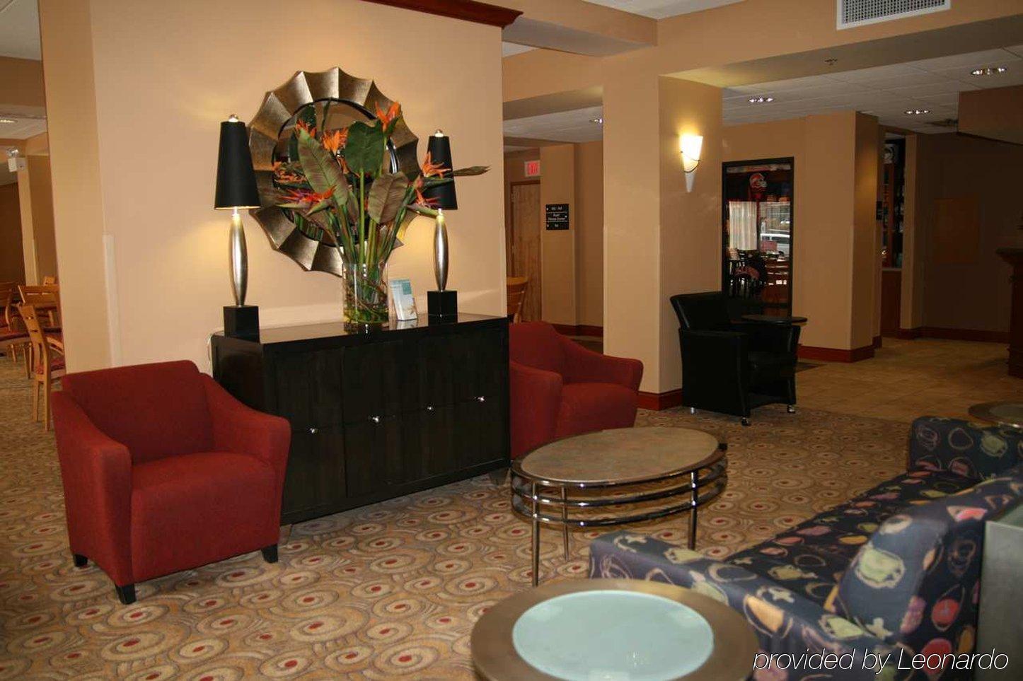 Hampton Inn Champaign/Urbana Beltér fotó